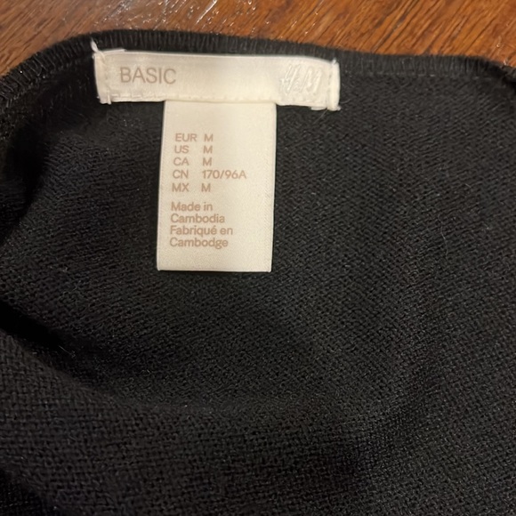 H&M Black basic cardigan - Picture 3 of 4